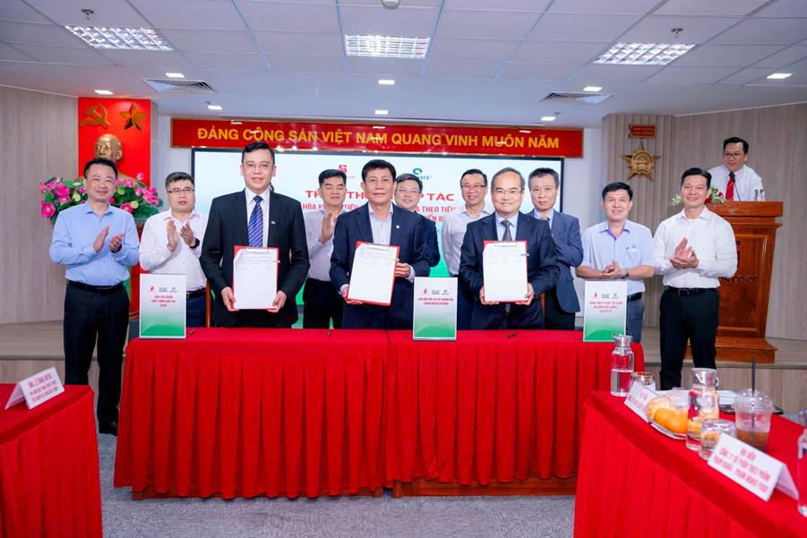 LỄ KÝ KẾT BIÊN BẢN GHI NHỚ GIỮA VIỆN TIÊU CHUẨN CHẤT LƯỢNG VIỆT NAM, LIÊN HIỆP HỢP TÁC XÃ THƯƠNG MẠI TP HỒ CHÍ MINH VÀ TRUNG TÂM KỸ THUẬT TIÊU CHUẨN ĐO LƯỜNG CHẤT LƯỢNG 3